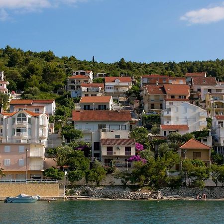 Apartments Pitesa Trogir Eksteriør billede