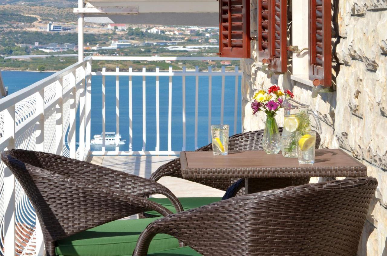 Apartments Pitesa Trogir Eksteriør billede