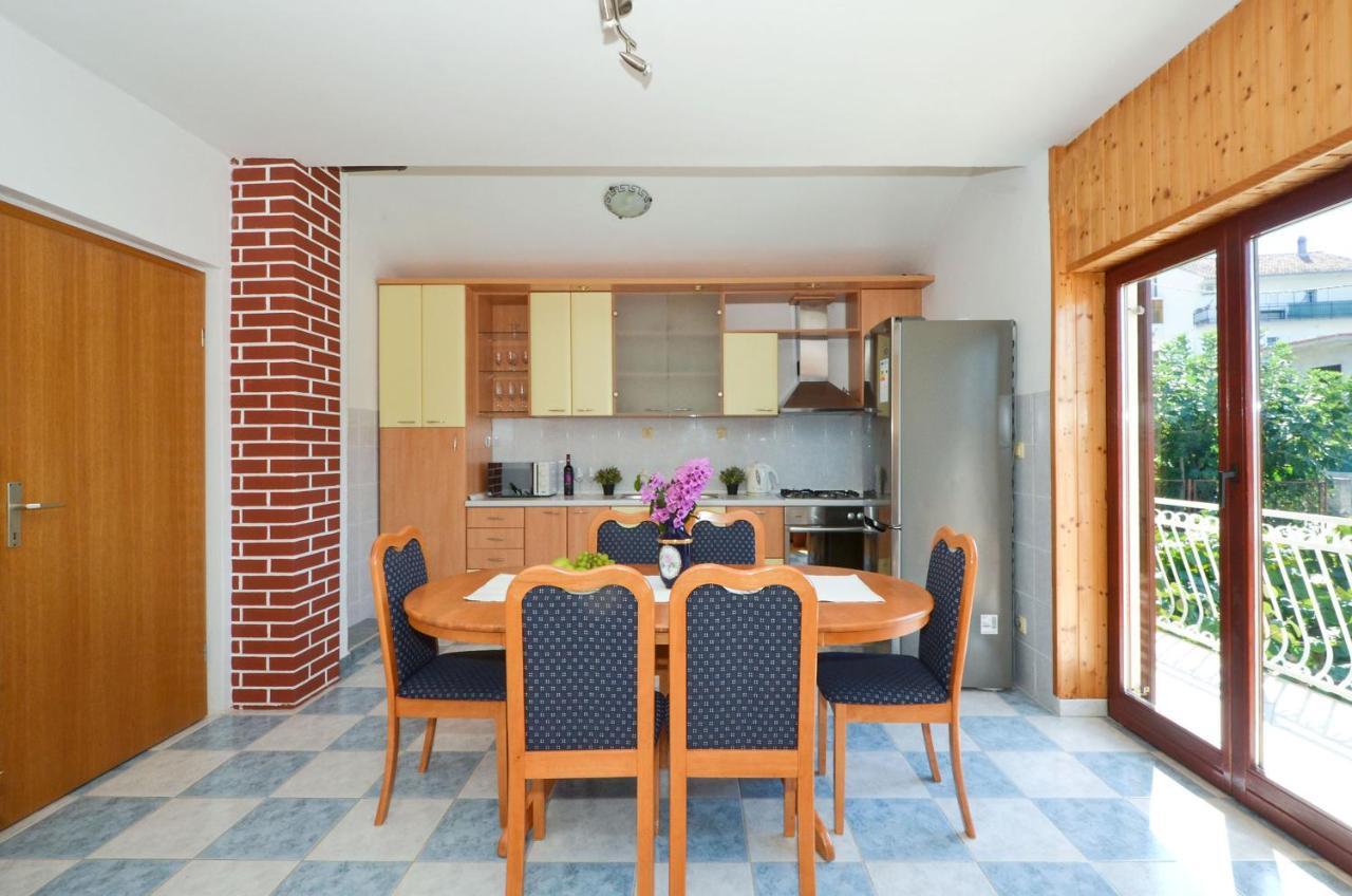 Apartments Pitesa Trogir Eksteriør billede