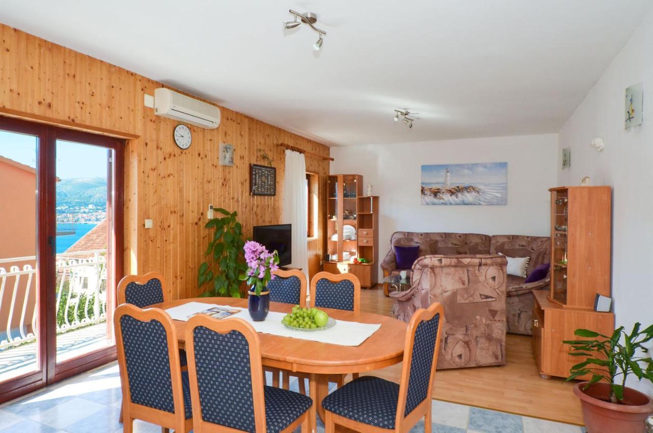 Apartments Pitesa Trogir Eksteriør billede