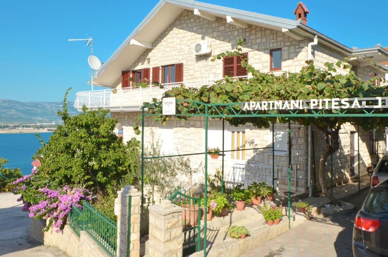 Apartments Pitesa Trogir Eksteriør billede