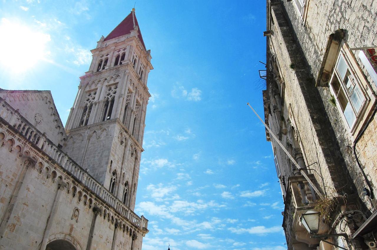 Apartments Pitesa Trogir Eksteriør billede