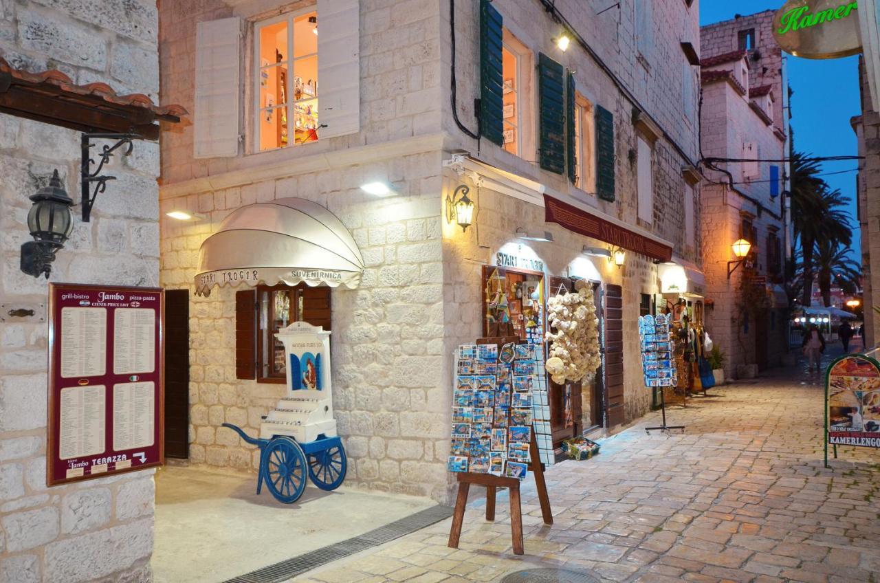 Apartments Pitesa Trogir Eksteriør billede