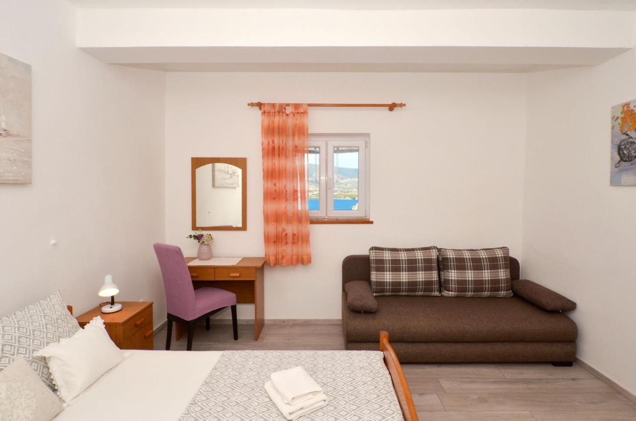Apartments Pitesa Trogir Eksteriør billede