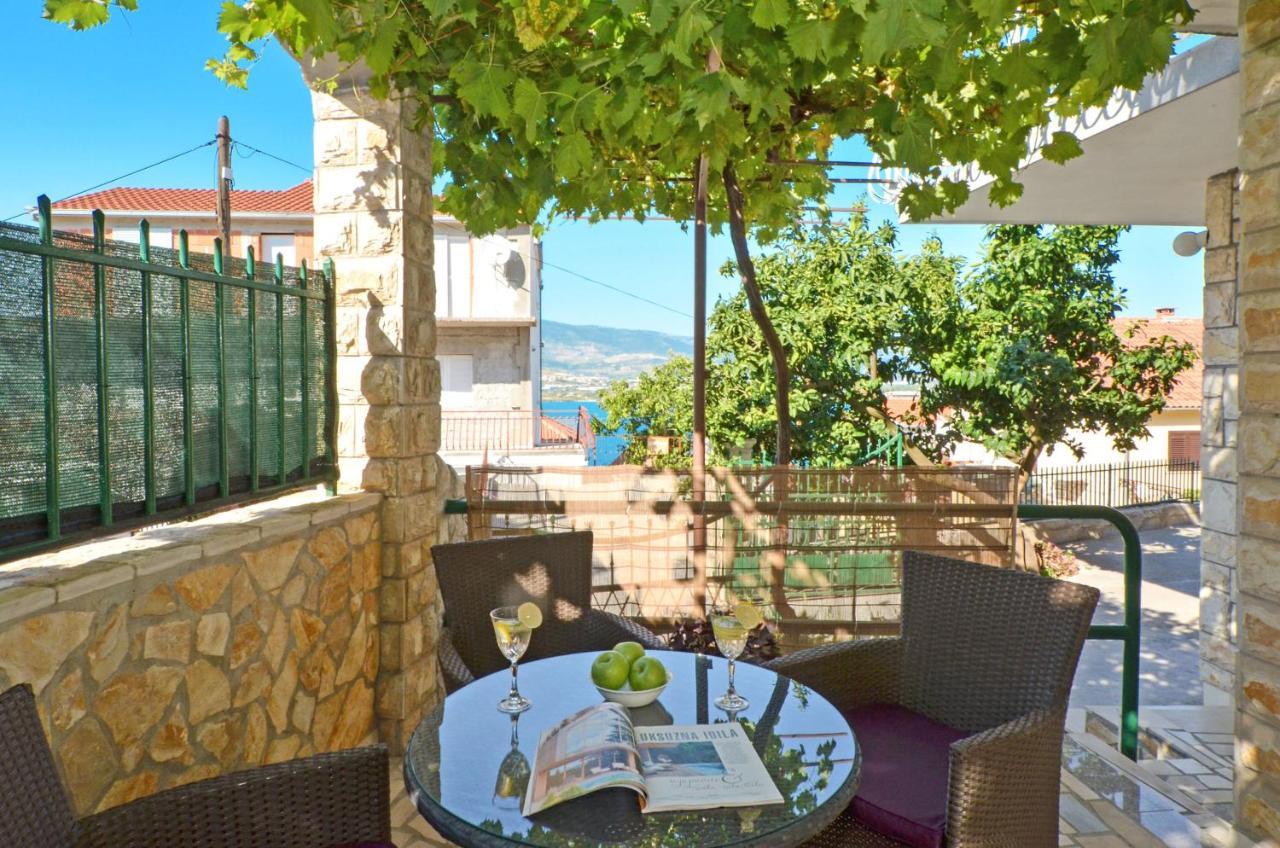 Apartments Pitesa Trogir Eksteriør billede