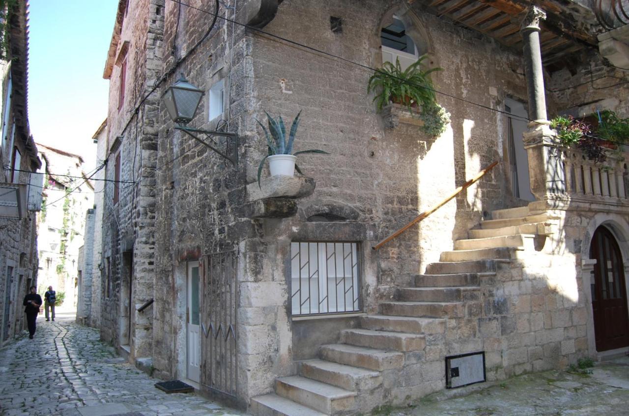 Apartments Pitesa Trogir Eksteriør billede