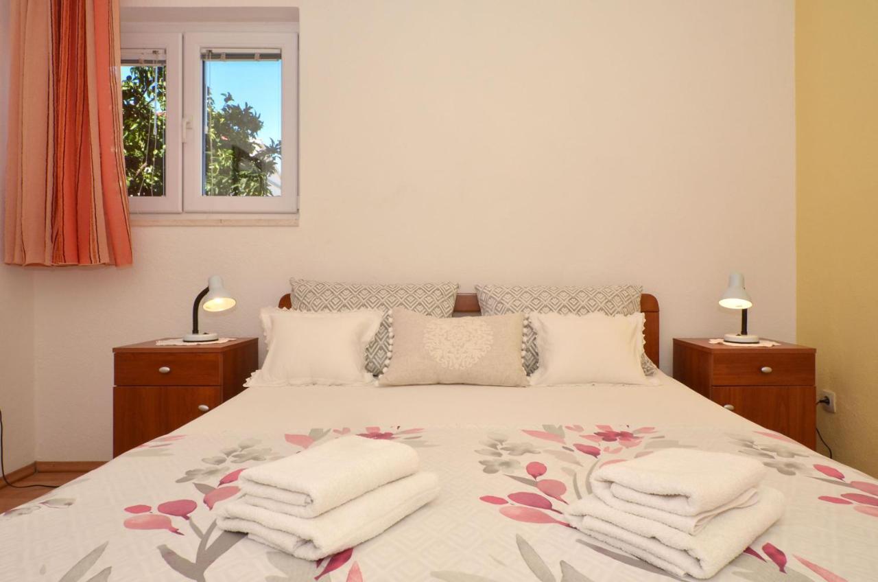 Apartments Pitesa Trogir Eksteriør billede