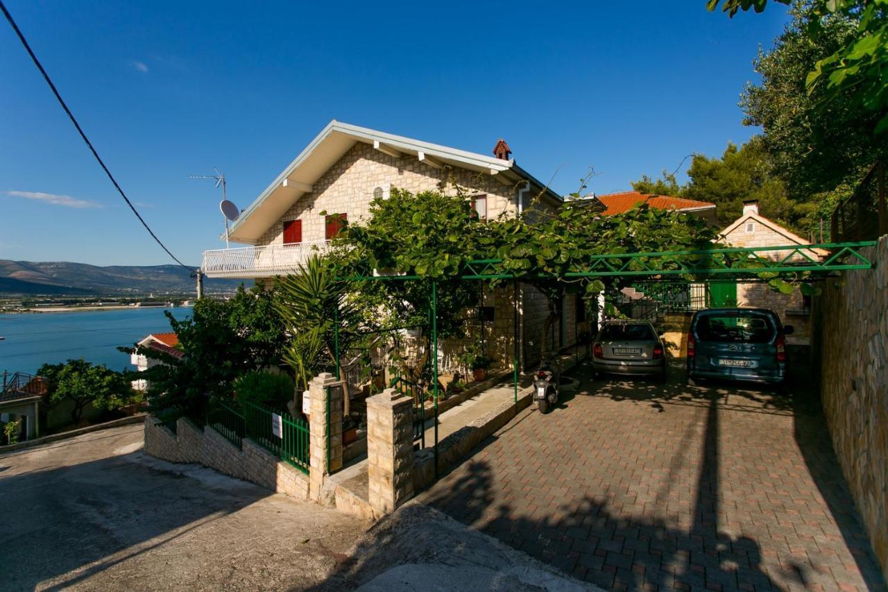 Apartments Pitesa Trogir Eksteriør billede